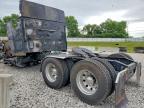 2000 International 9900I Semi Truck