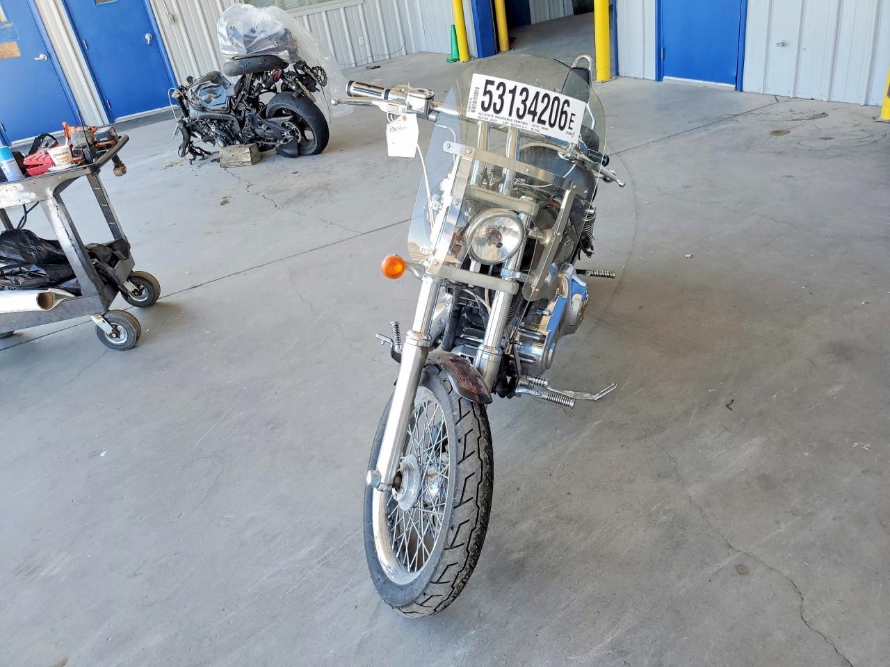 2011 Harley-Davidson Fxdc