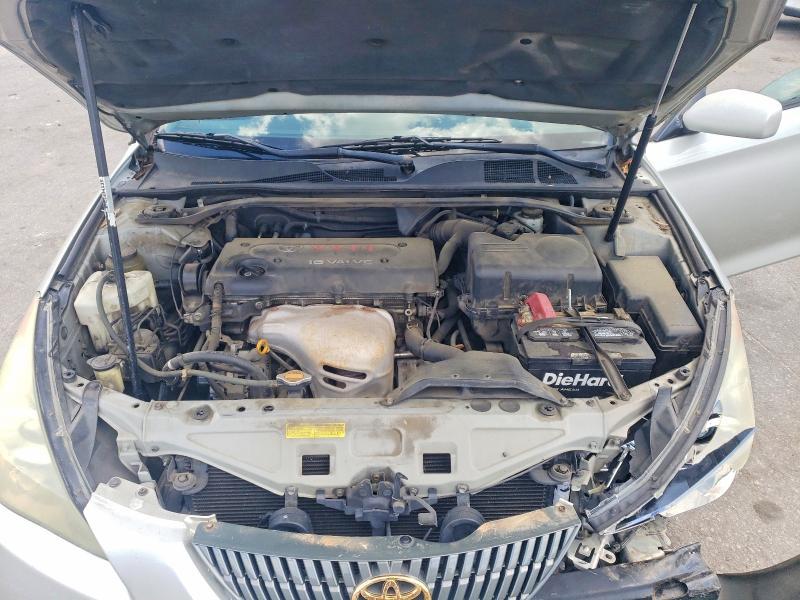 2004 Toyota Camry Solara se