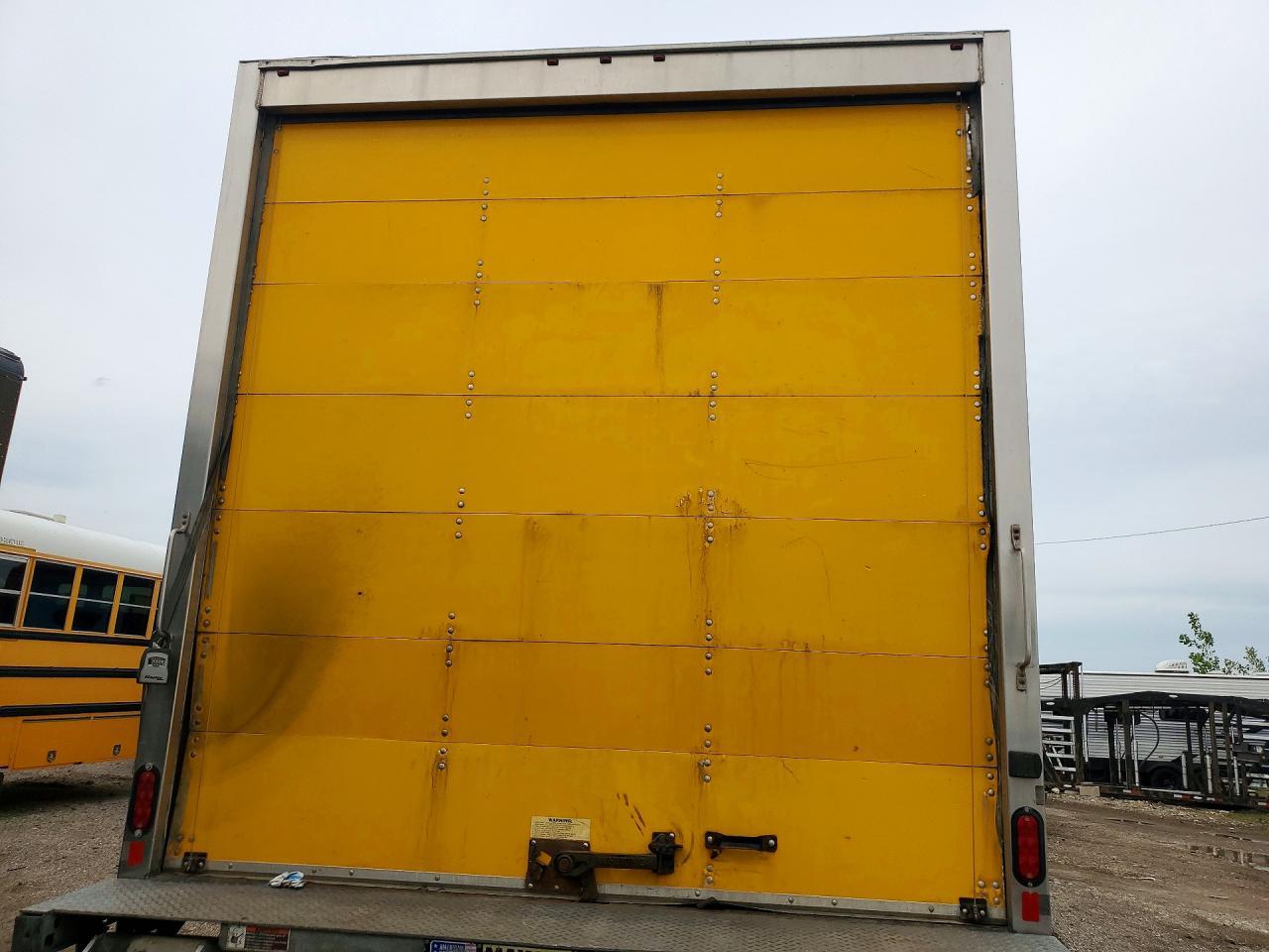 2018 International 4300 BOX Truck