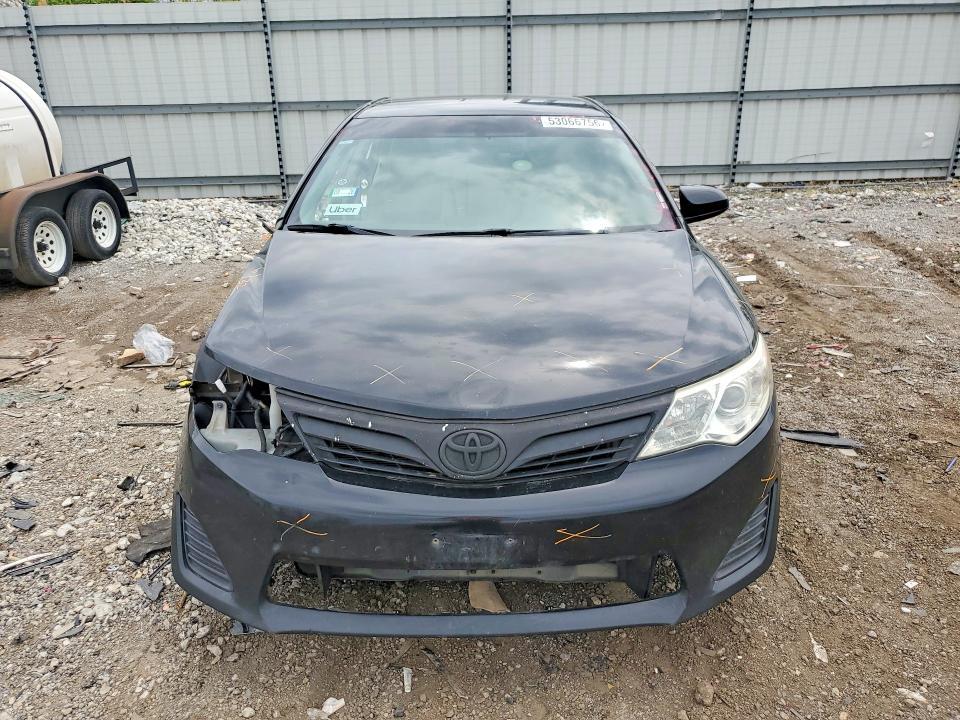2013 Toyota Camry le