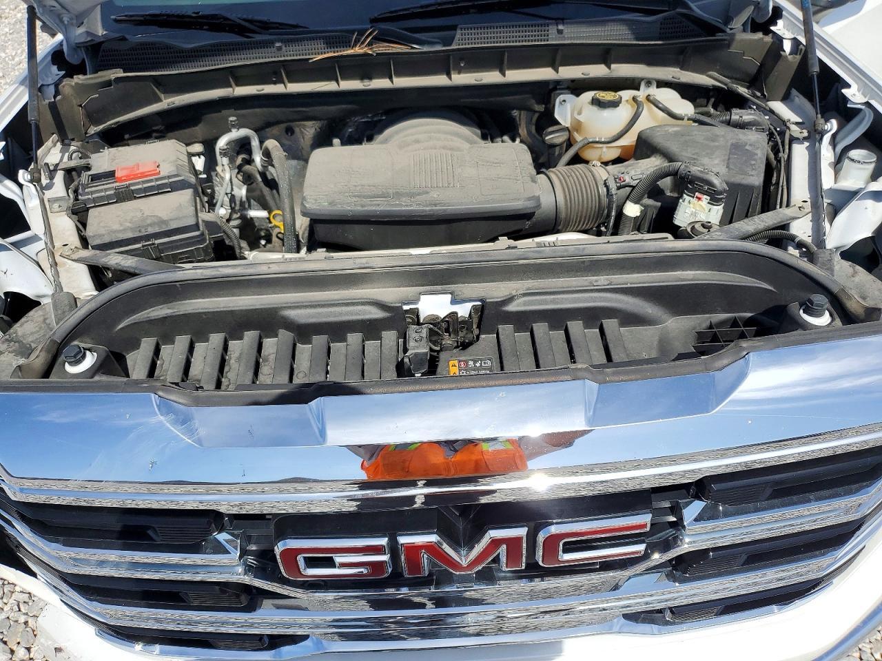 2023 GMC Sierra K1500 SLT