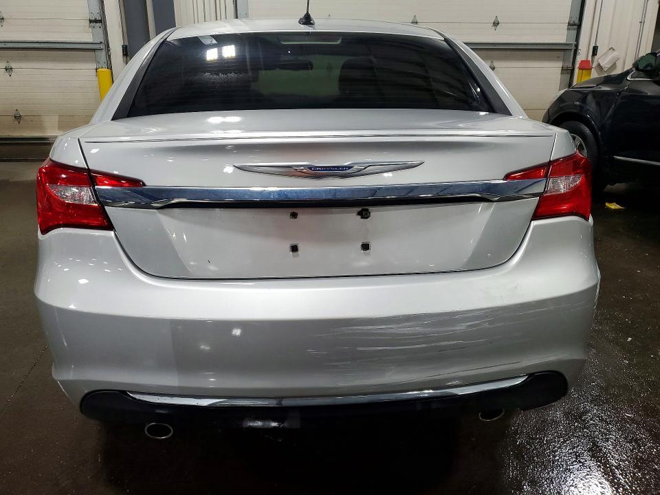 2012 Chrysler 200 Limited