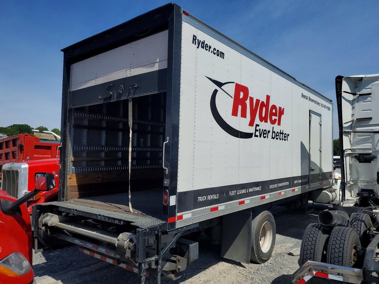 2020 International MV607 BOX Truck