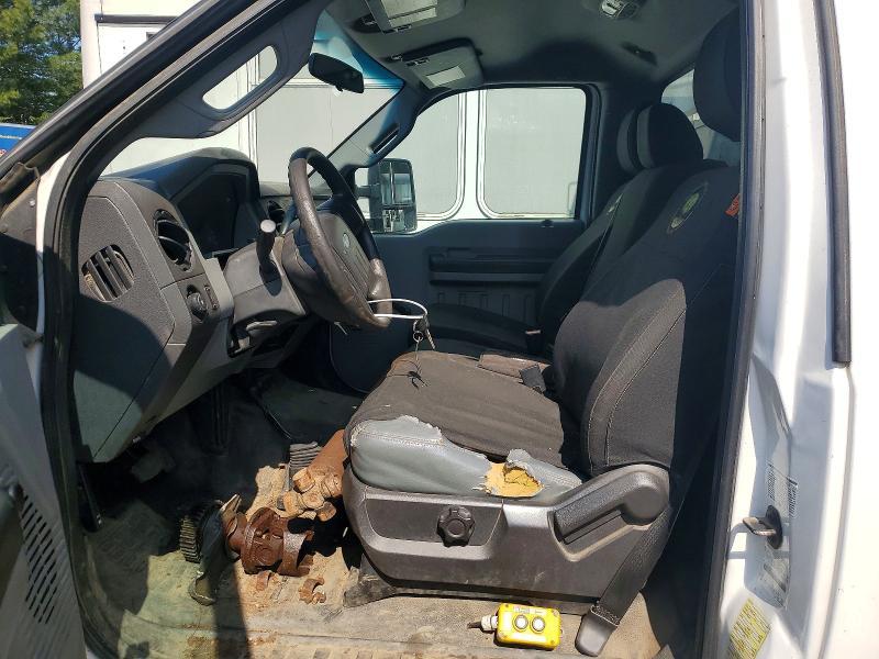 2015 Ford F550 Super Duty Chipper Truck