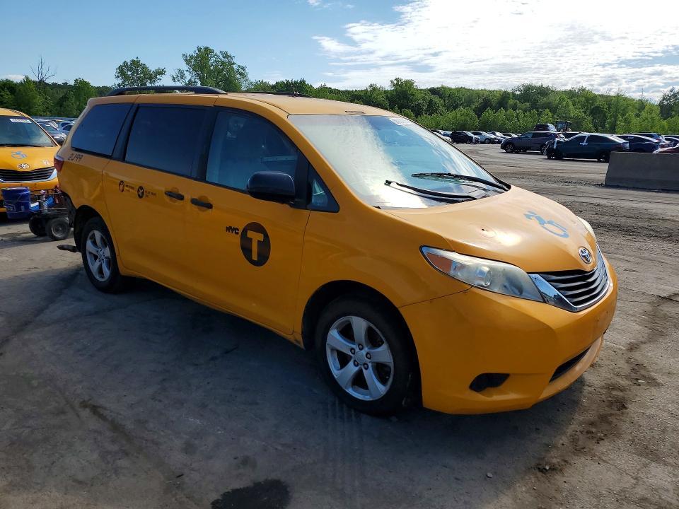 2017 Toyota Sienna le