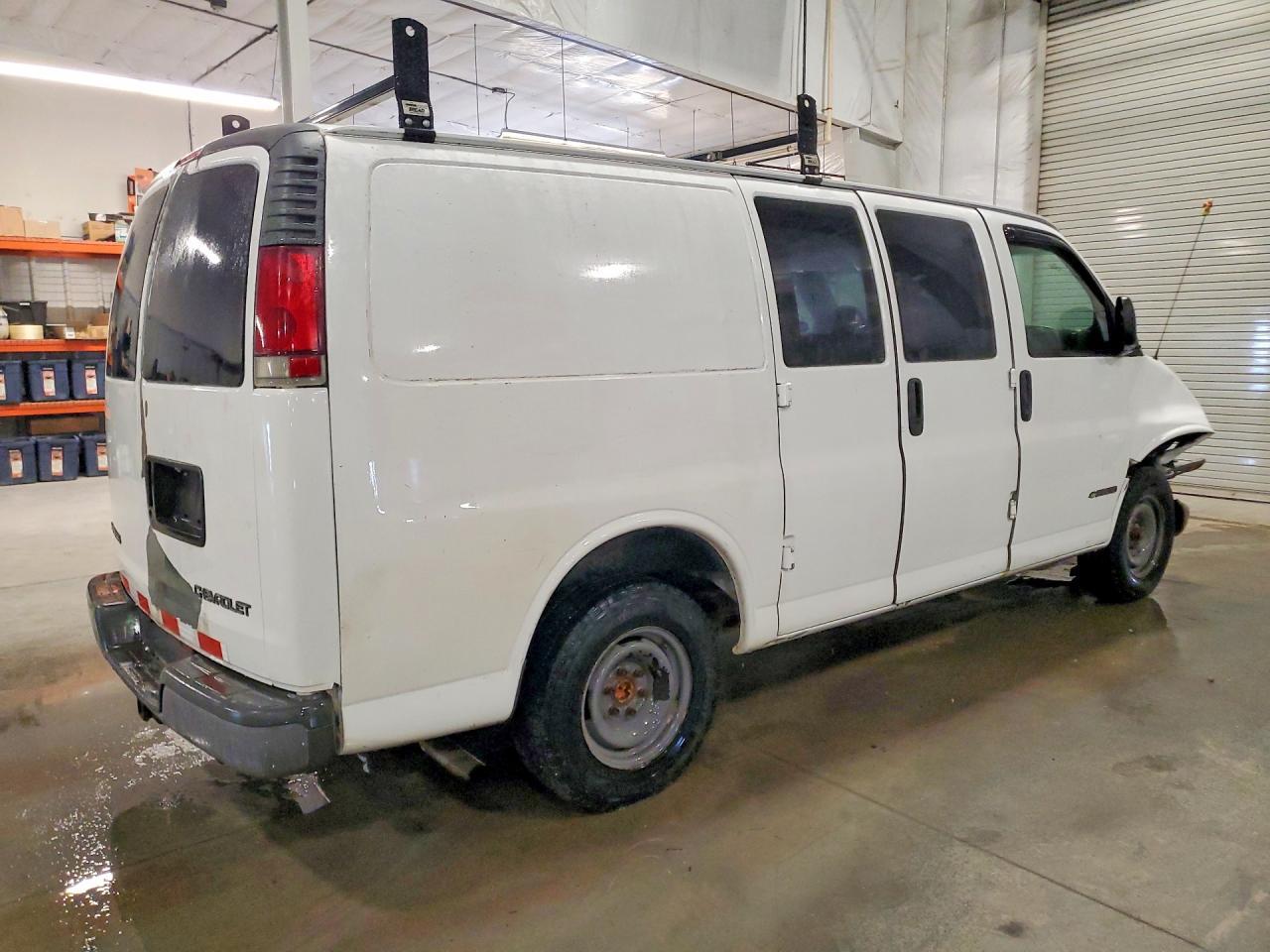 2000 Chevrolet Express G2500