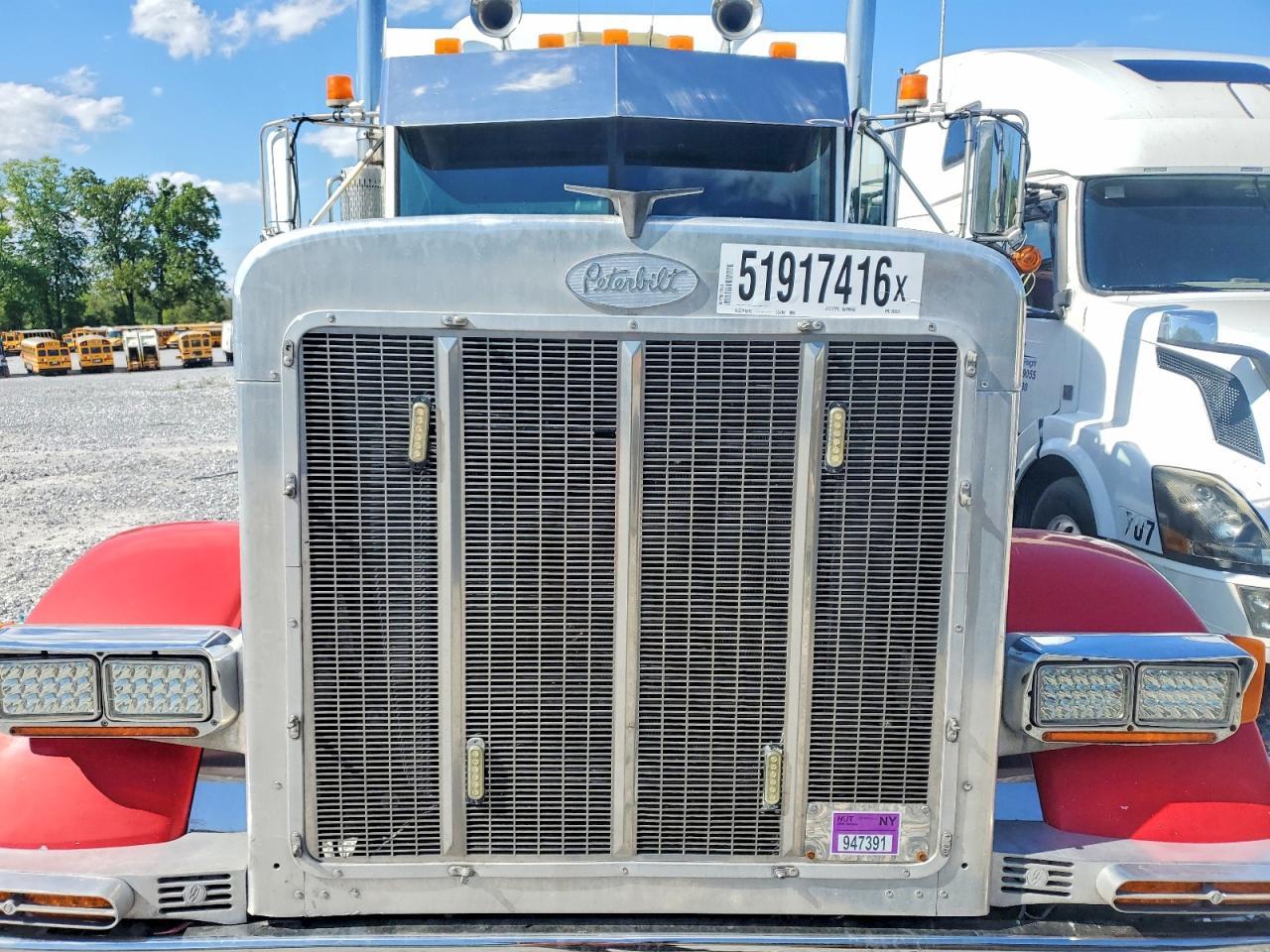 1988 Peterbilt 379 TOW Truck