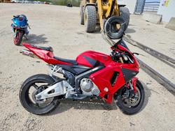 Salvage motorcycles for sale at Milwaukee, WI auction: 2006 Honda CBR600 RR