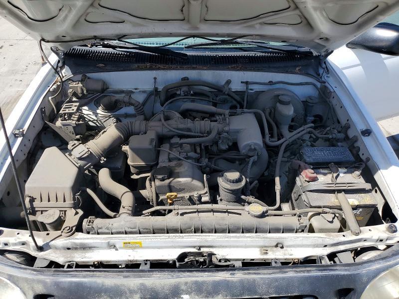 2004 Toyota Tacoma Base