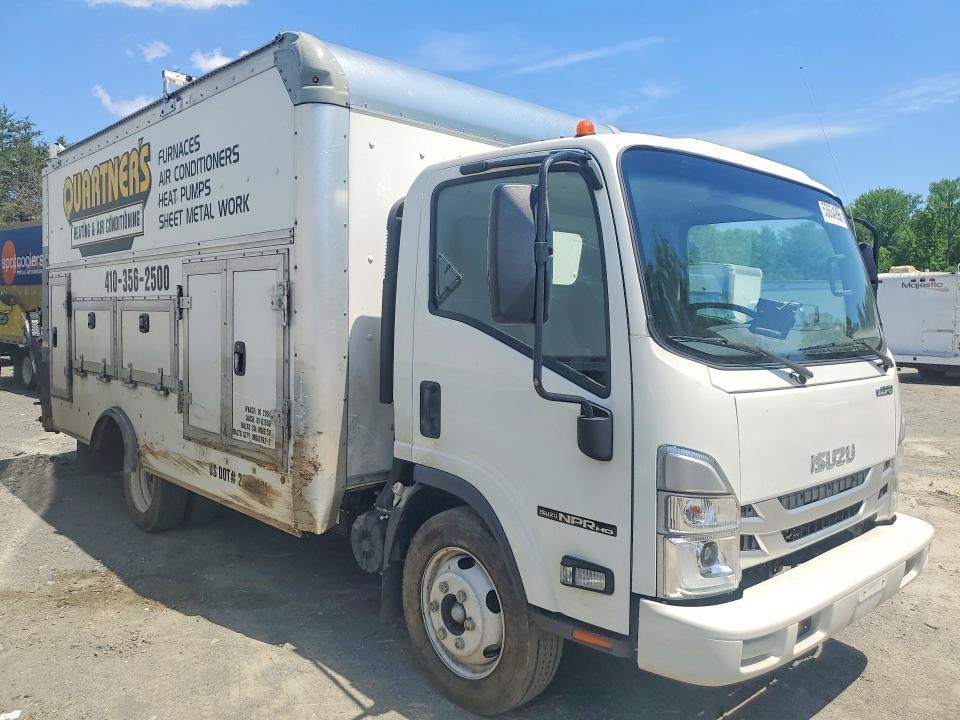 2024 Isuzu NPR XD