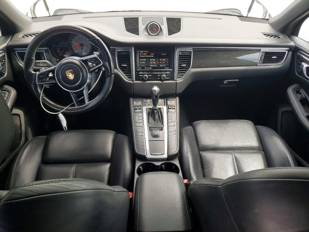 2016 Porsche Macan s