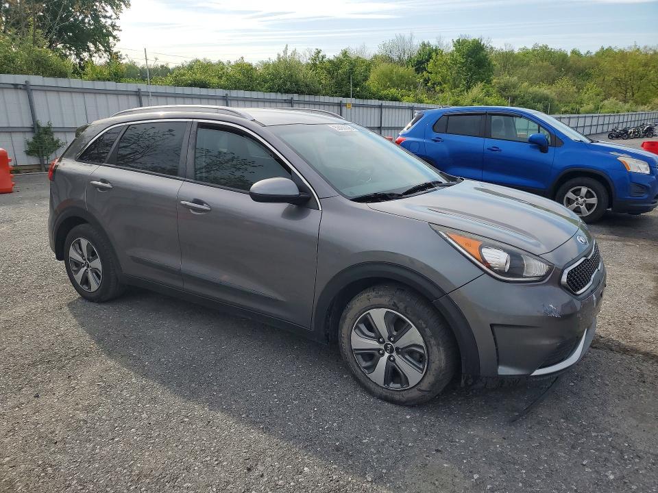 2017 KIA Niro lx