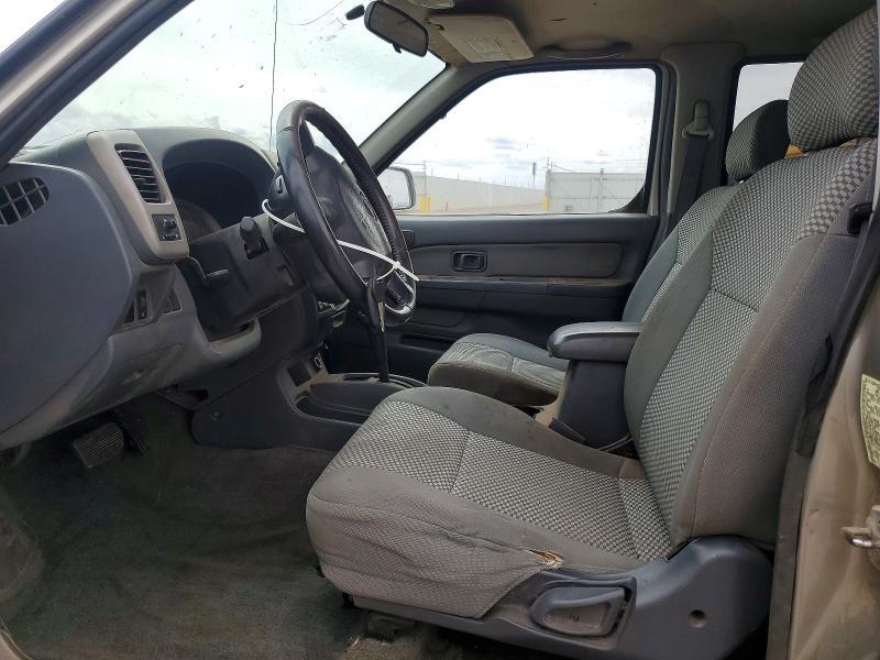 2001 Nissan Frontier XE