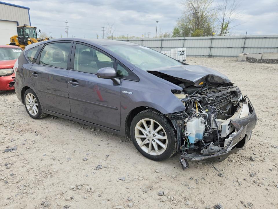 2014 Toyota Prius v Five