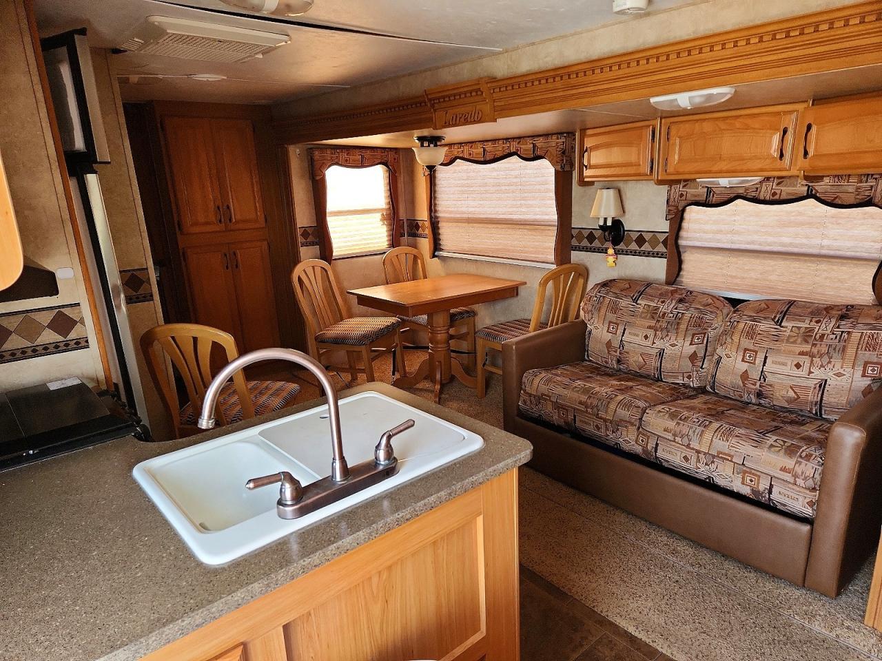 2011 Key Stone Recreational Vehicle (RV)