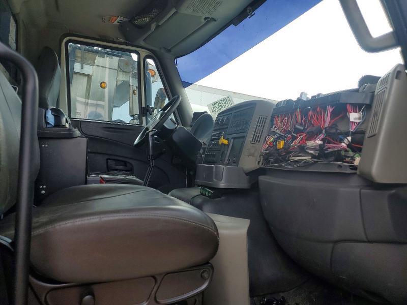 2016 International 7600 Crane Truck