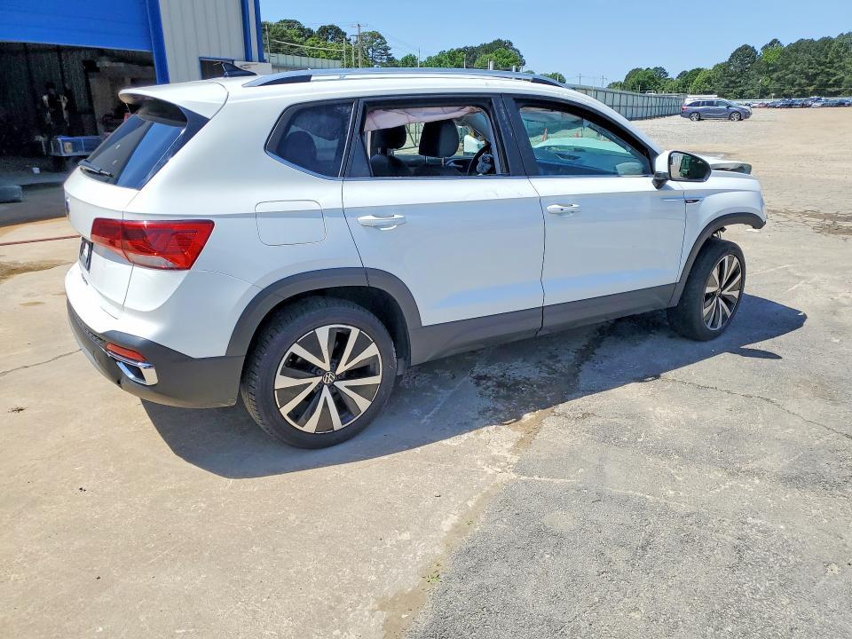 2024 Volkswagen Taos se