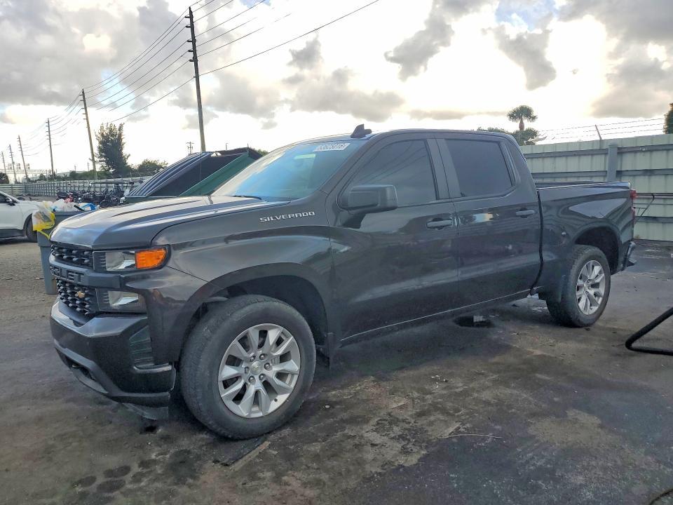 2022 Chevrolet Silverado ltd C1500 Custom