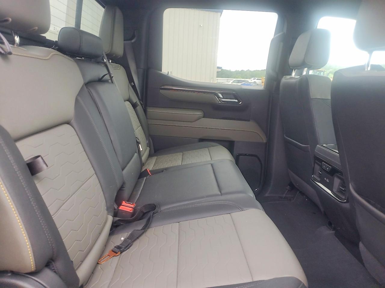 2025 Chevrolet Silverado K1500 ZR2