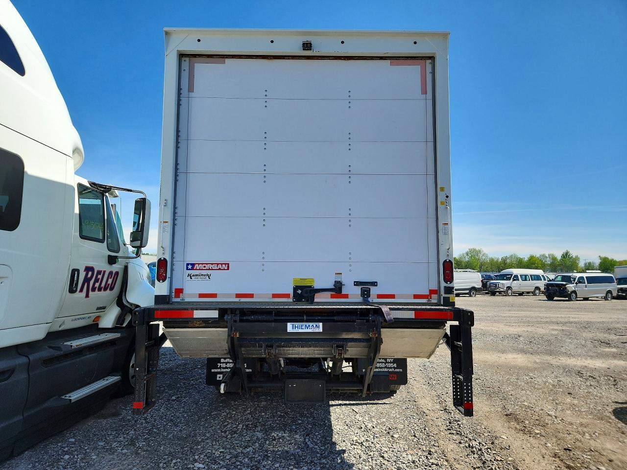 2011 Ford F650 Super Duty BOX Truck