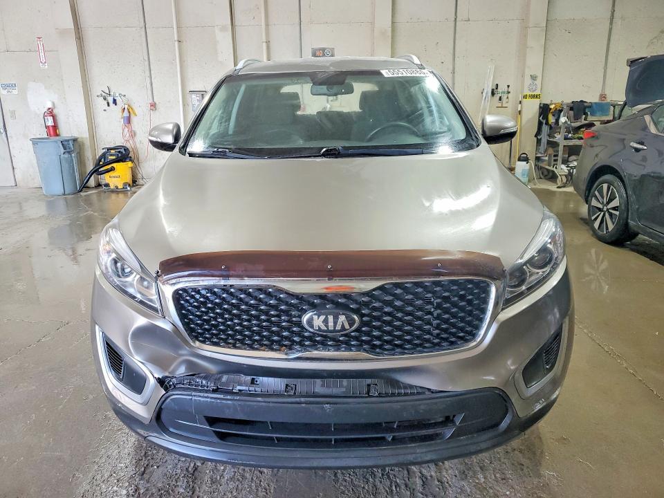 2016 KIA Sorento lx V6