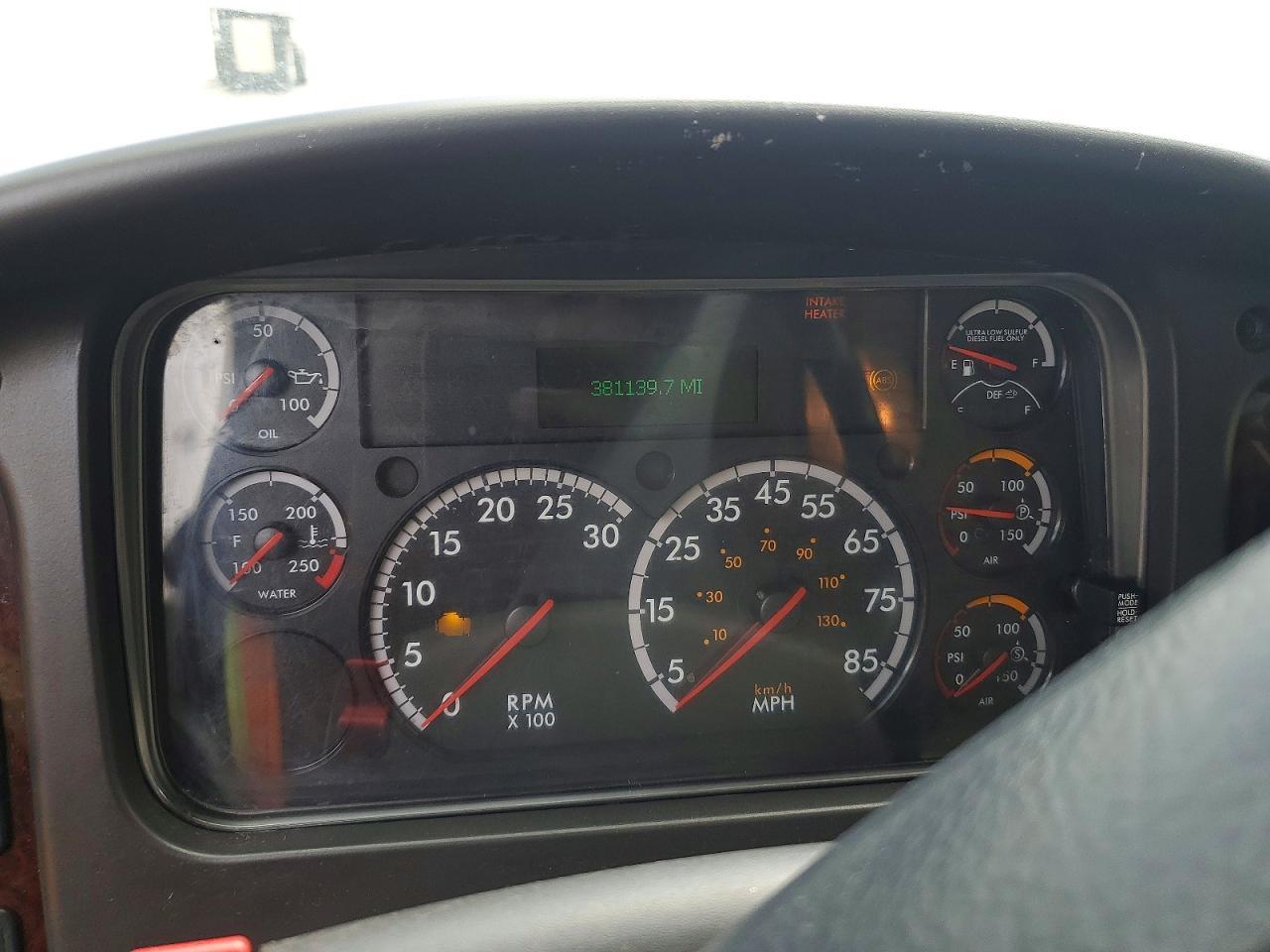 2019 Freigliner 2019 Freightliner Business Class M2 BOX Truck