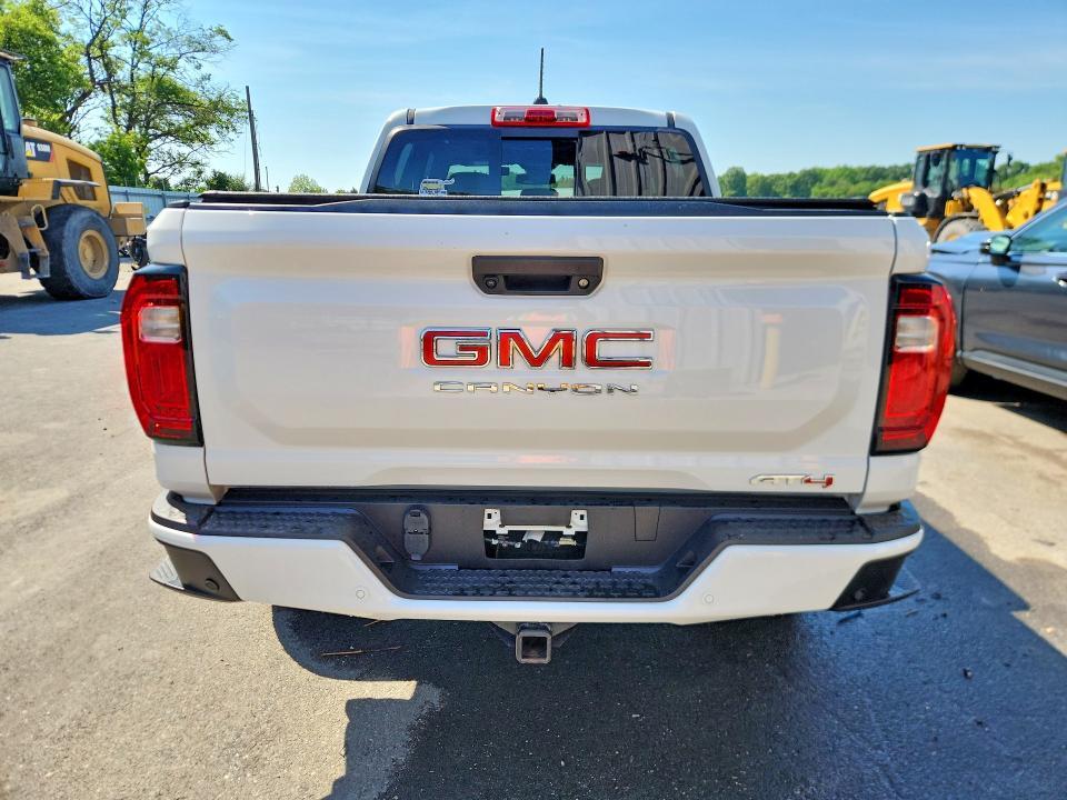 2024 GMC Canyon AT4