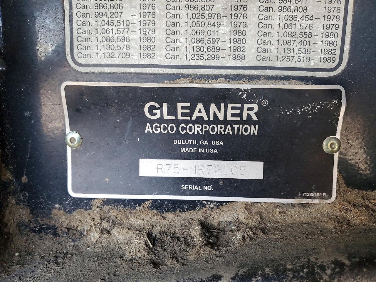 2003 Gleaner Combine