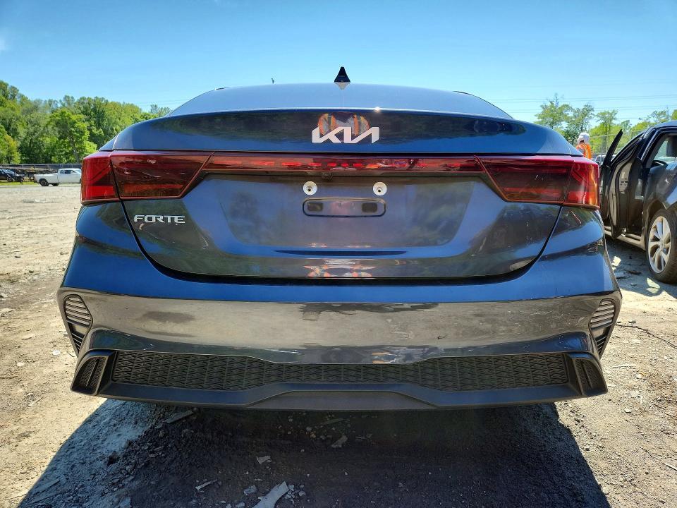 2022 KIA Forte lxs