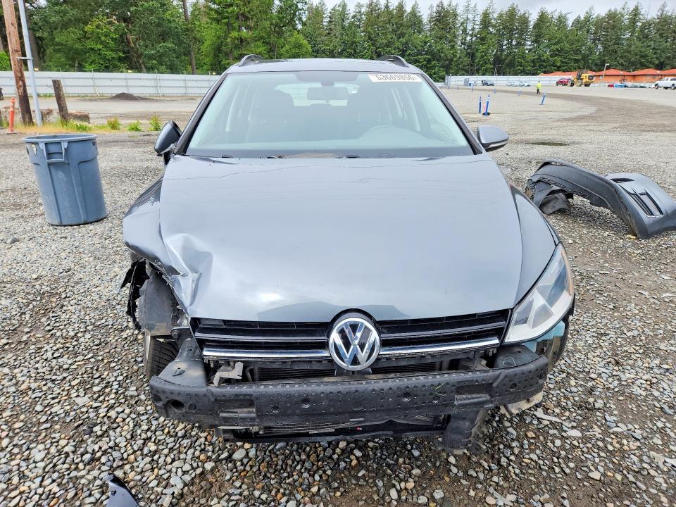 2017 Volkswagen Golf Sportwagen s