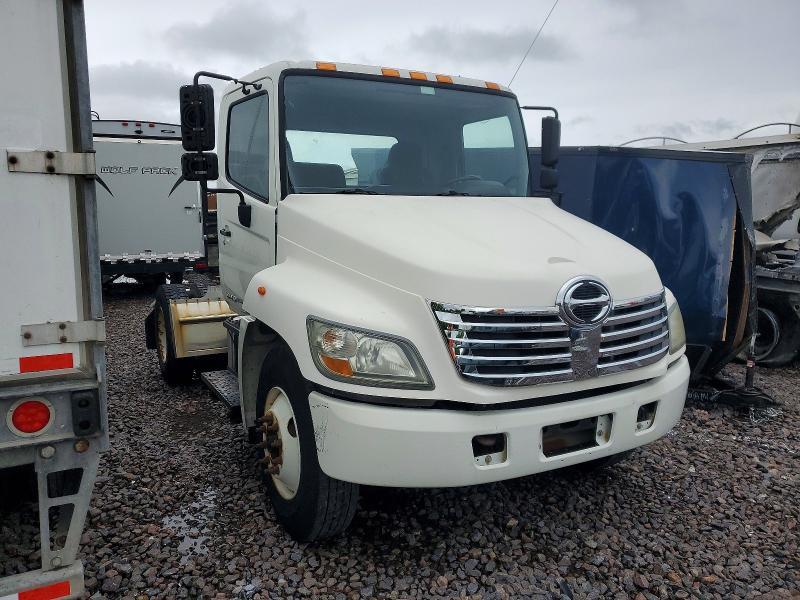 2010 Hino 338 Semi Truck