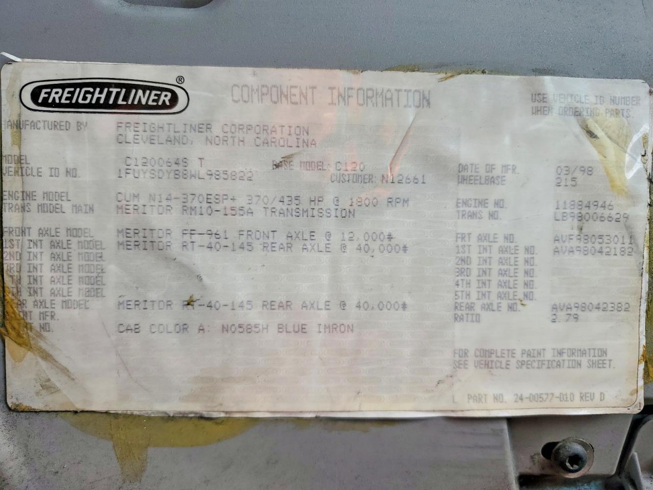1998 Freigliner 1998 Freightliner FLC120 Semi Truck