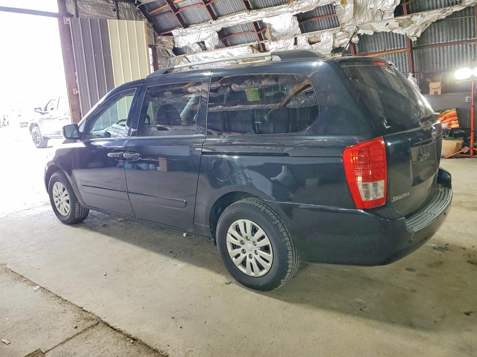 2011 KIA Sedona lx