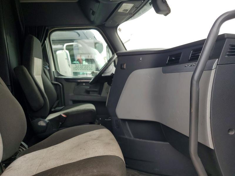 2019 Freigliner 2019 Freightliner Cascadia 126 Semi Truck