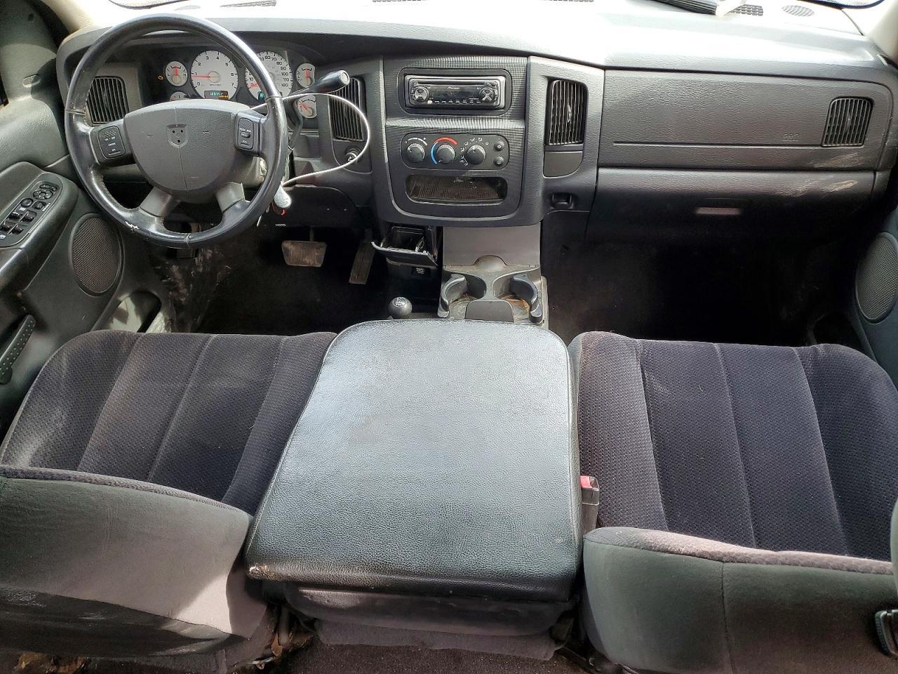 2005 Dodge RAM 2500 ST