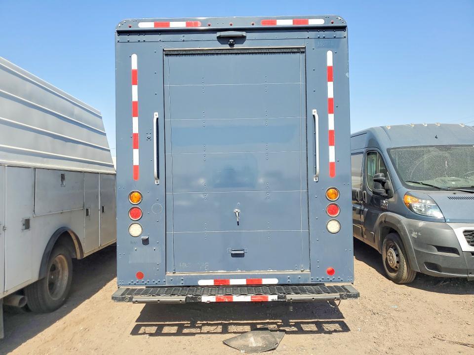 2020 Freightliner MT45G Chassis Delivery Van