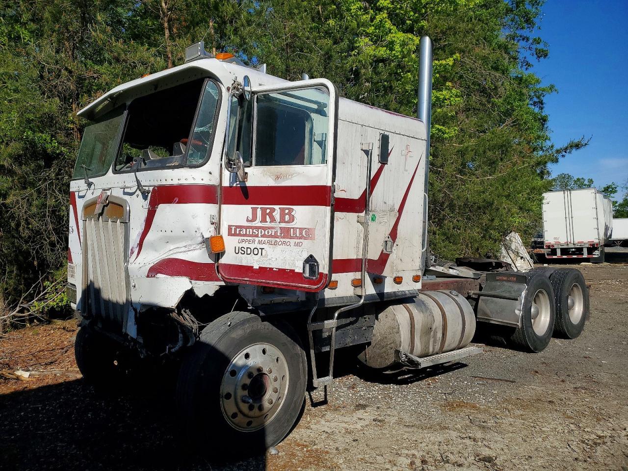 1985 Kenworth COE K100E-Semi Truck
