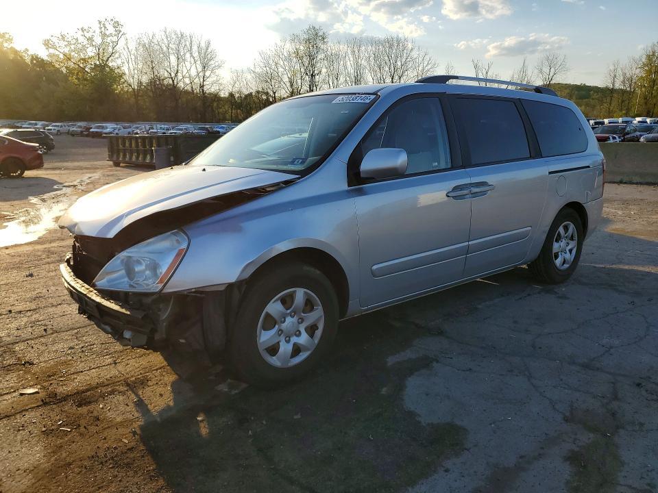2010 KIA Sedona lx