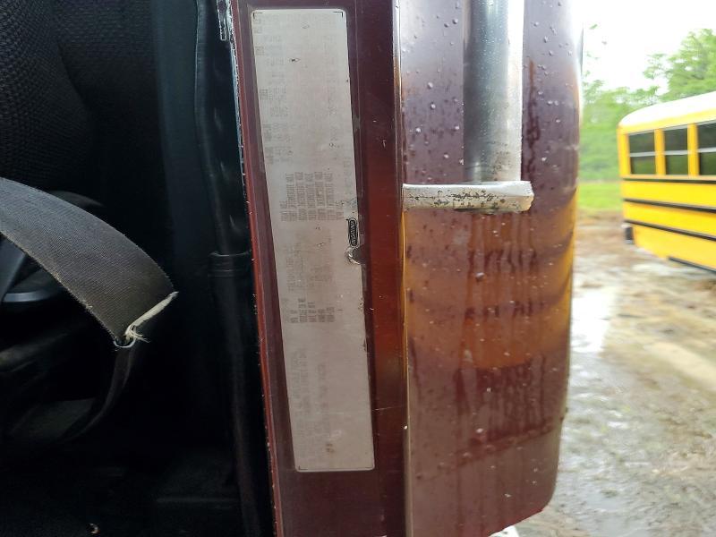 2002 Freightliner Conventional FLD120