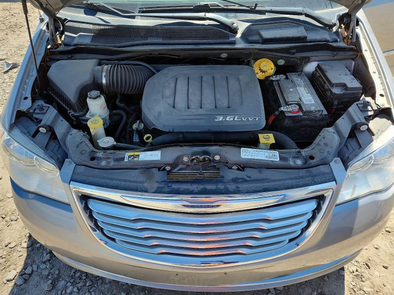 2016 Chrysler Town & Country Touring