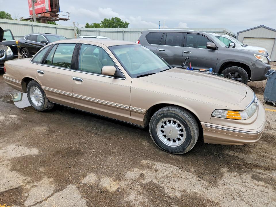 1997 Ford Crown Victoria lx