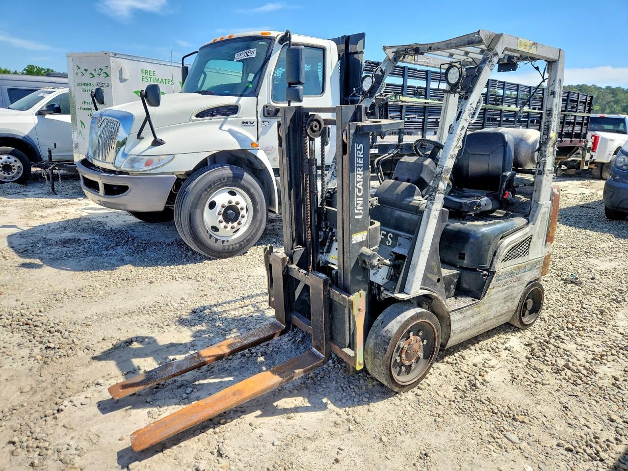 2015 Unicariers 2015 Unicarriers Forklift