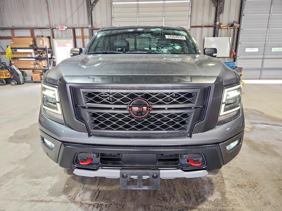 2023 Nissan Titan Pro-4x