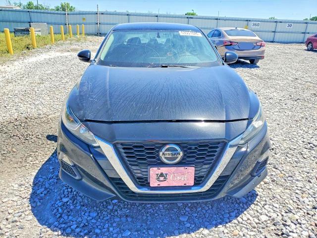2019 Nissan Altima s