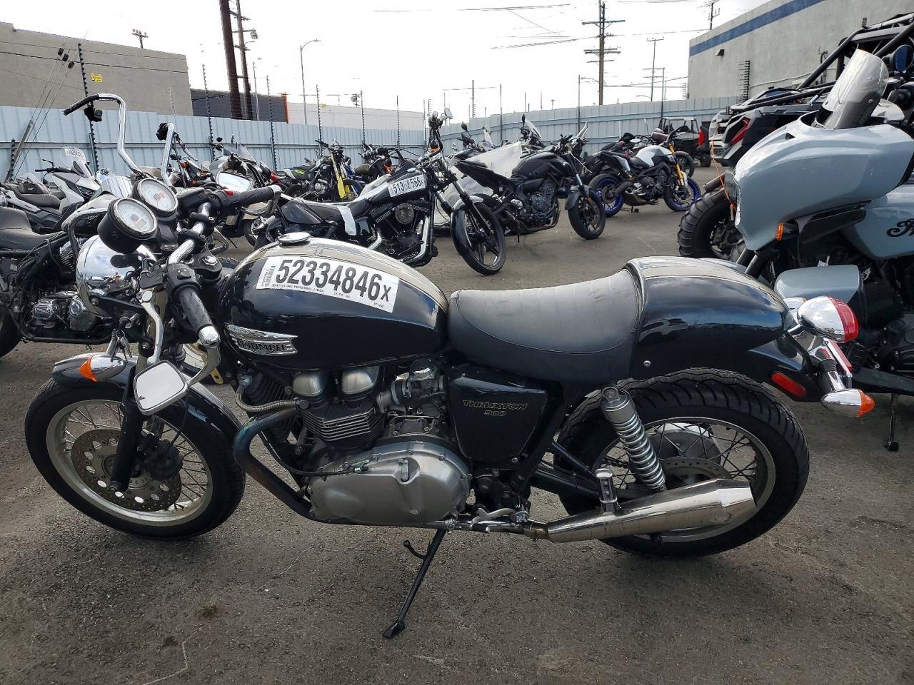 2011 Triumph Thruxton 900