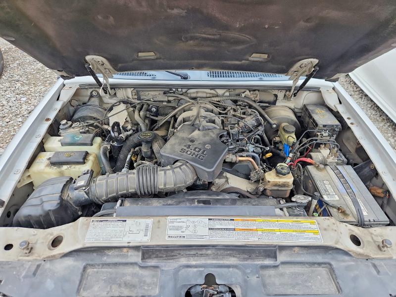 2001 Ford Explorer Sport