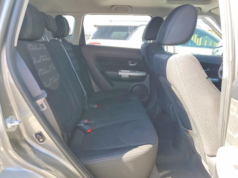 2012 KIA Soul +