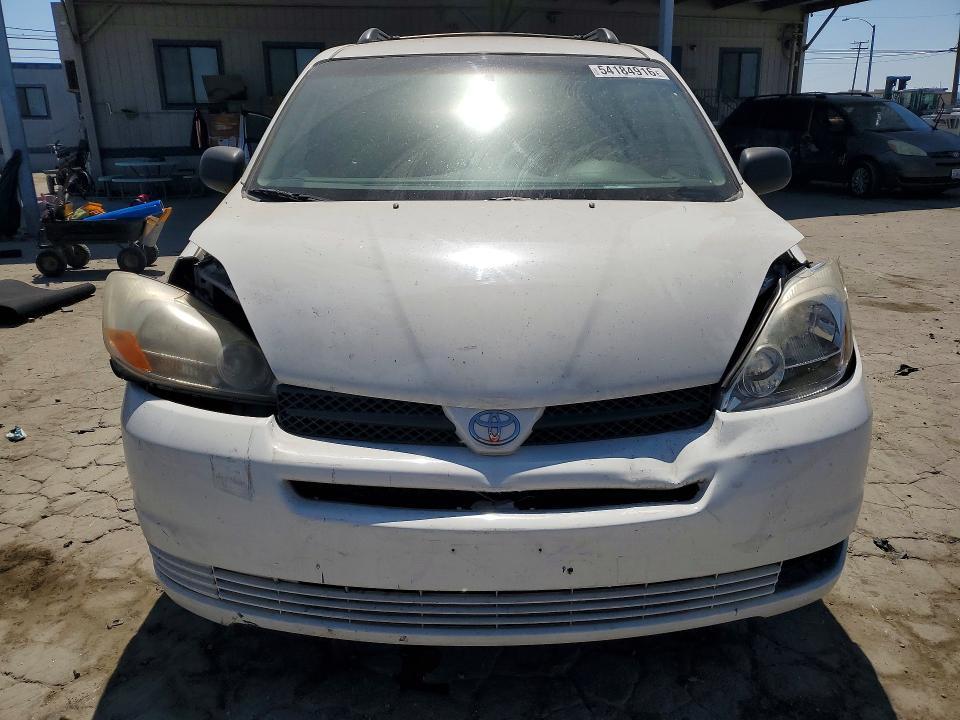 2004 Toyota Sienna le 7 Passenger
