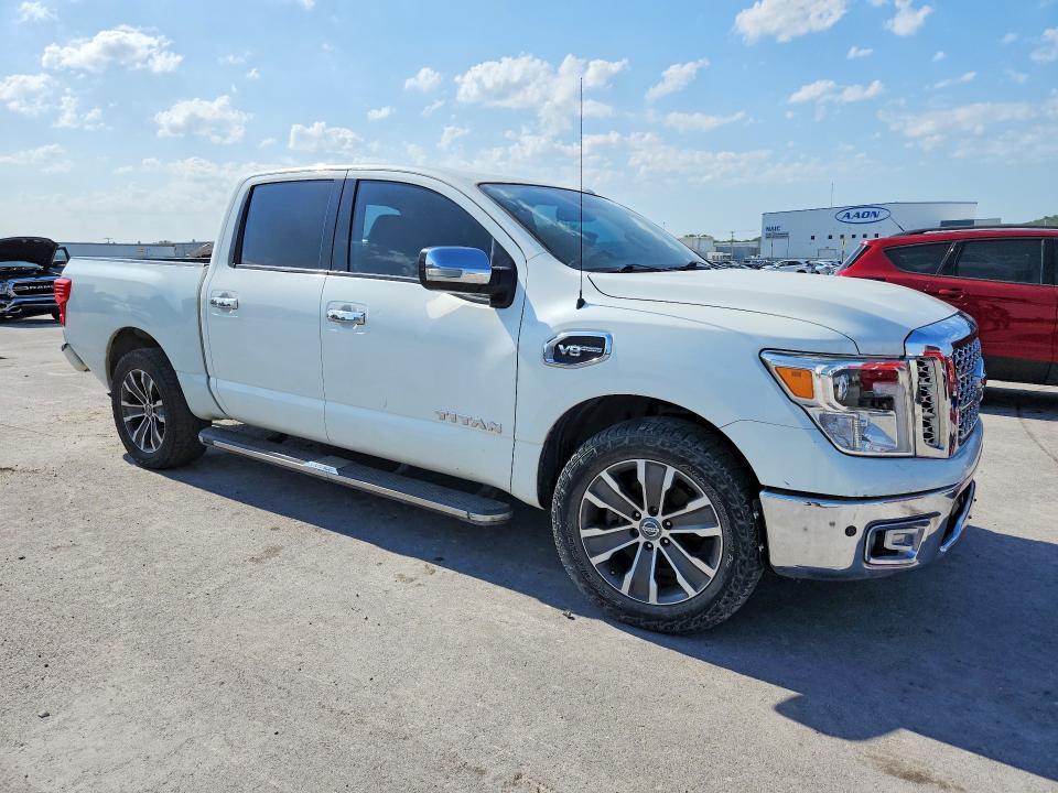 2017 Nissan Titan SL